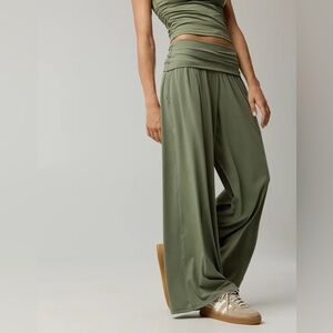 OFFLINE By Aerie Real Me Pants only size M